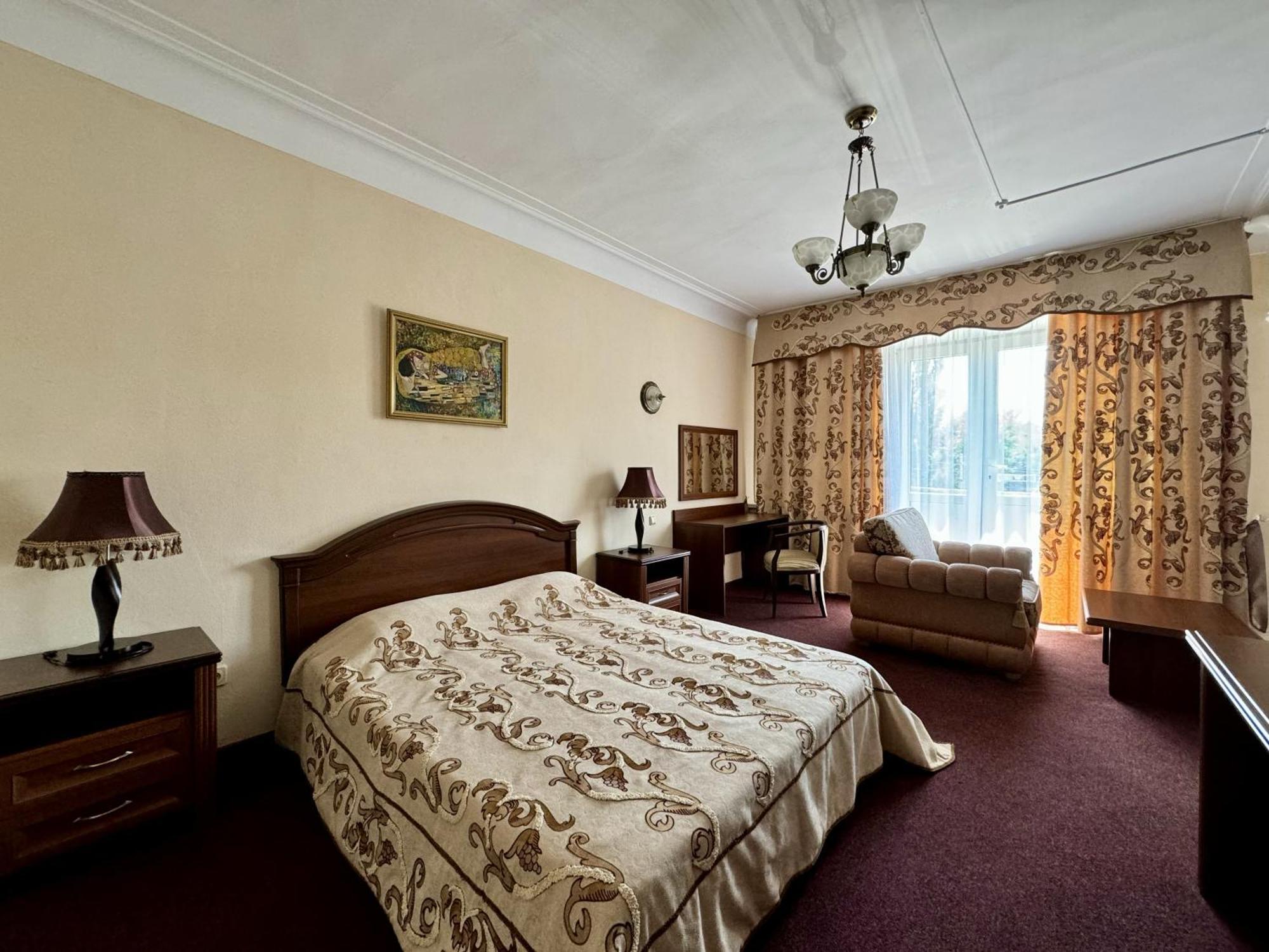 Hotel Zhambyl تاراز المظهر الخارجي الصورة